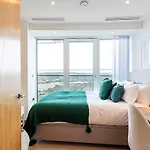 The Panoramic Urban Oasis