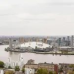 The Panoramic Urban Oasis