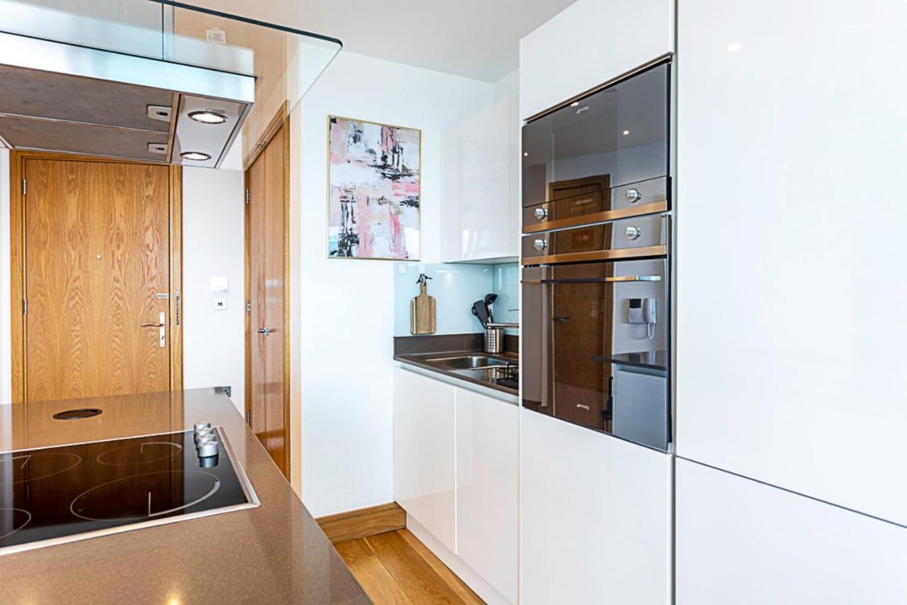The Panoramic Urban Oasis Apartment London