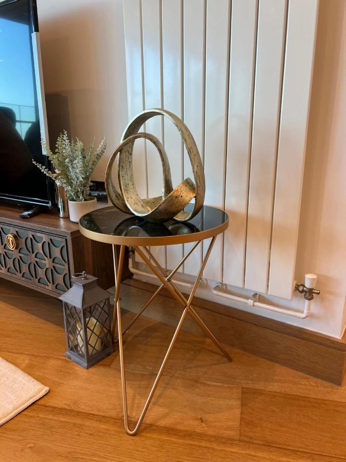 The Panoramic Urban Oasis Apartment