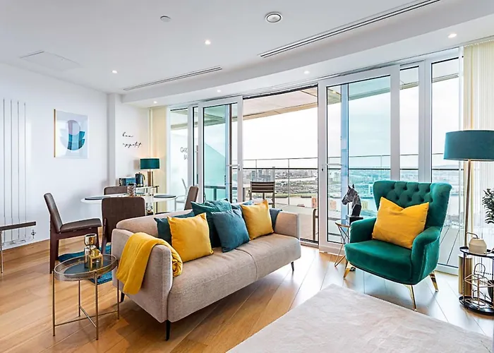 The Panoramic Urban Oasis